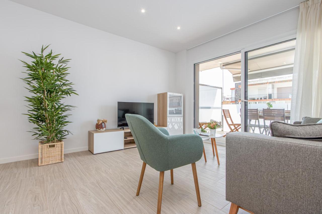 Apartment M A R I V E N T With Bathroom And Terrace 50 M2
