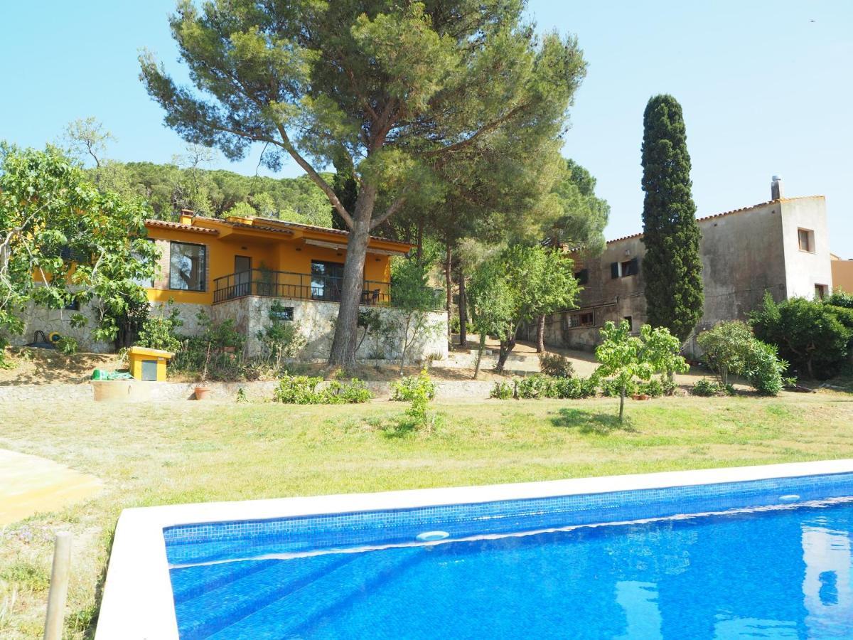 Casa Amb Piscina I Jardí A Per 6 Persones Сasa de vacaciones *