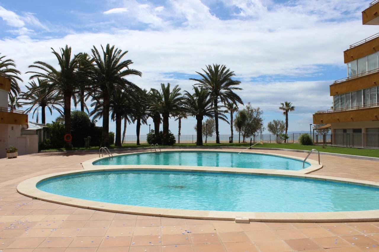 Beautiful In Front Of Beach, Pool, View Apartamento