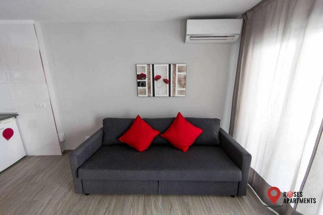 Red Loft Vista Mar Lateral * Rosas