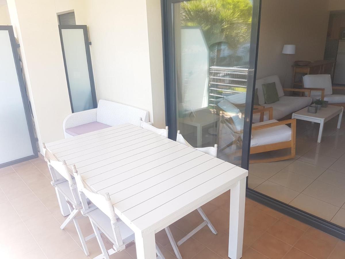 Beautiful 75m2 With View At The Beach, Pool, Parking Apartamento *