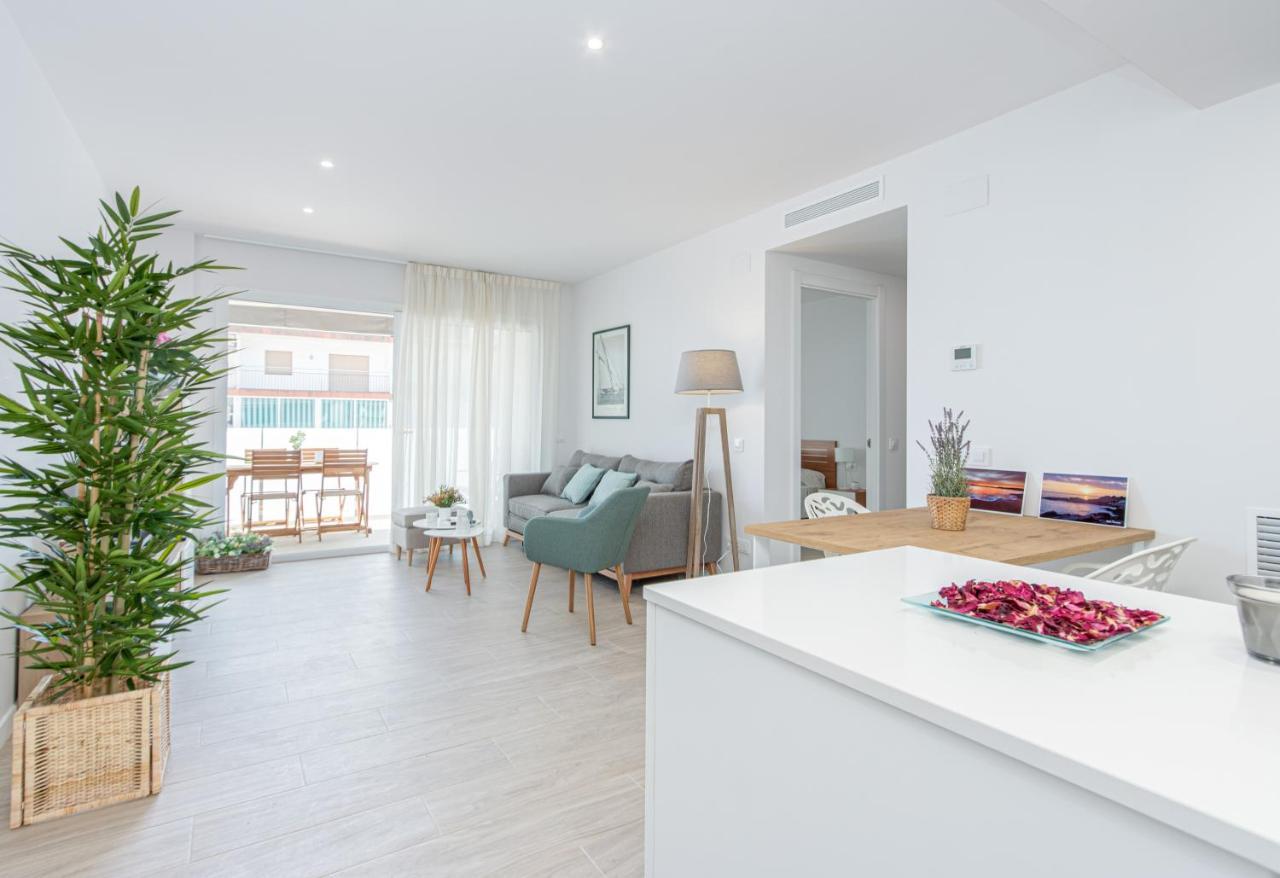 Apartment M A R I V E N T With Bathroom And Terrace 50 M2