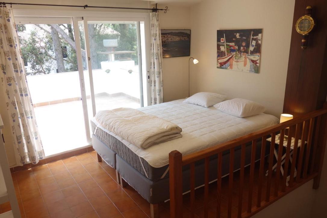 House With Shared Pool, 2 Bathrooms, 700m From Beach Сasa de vacaciones