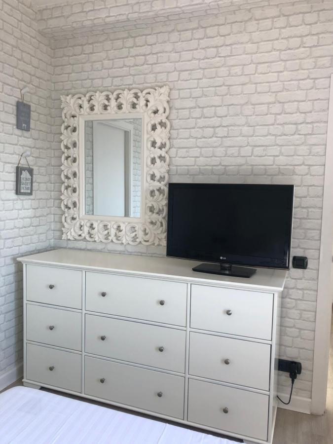 Apartamento Charming & Peaceful With Swimming Pool