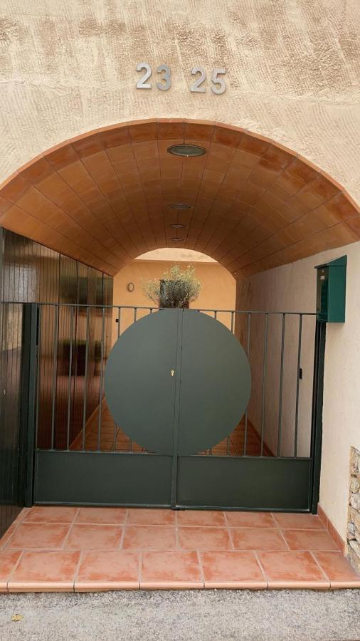 Charming & Peaceful With Swimming Pool Apartamento