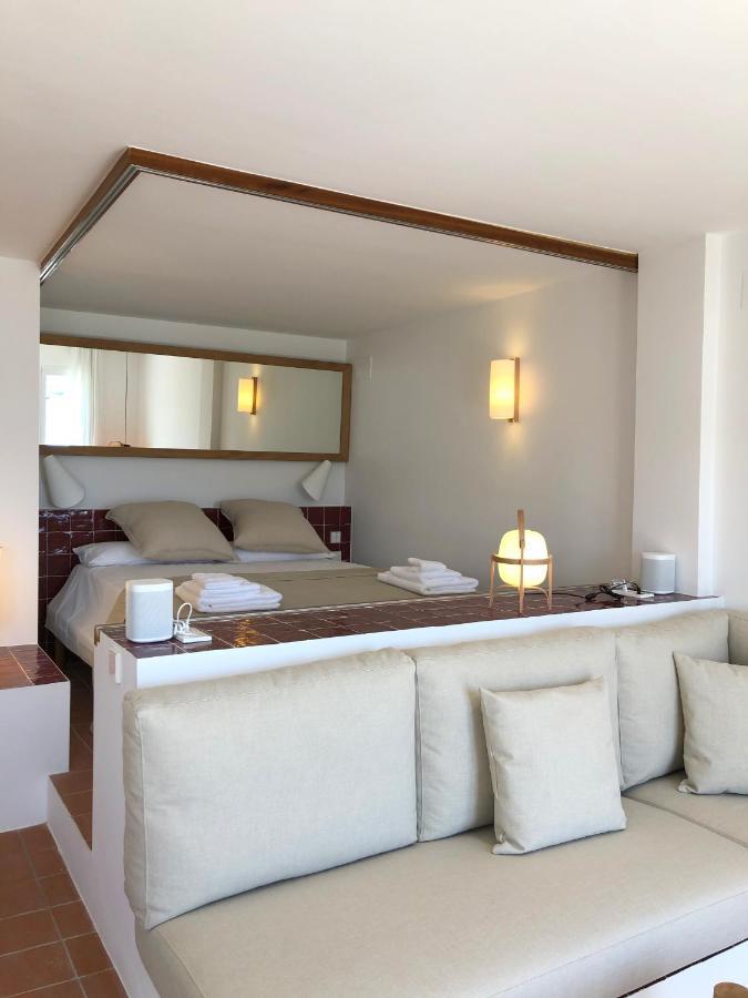 Beachfront In Center Apartment *