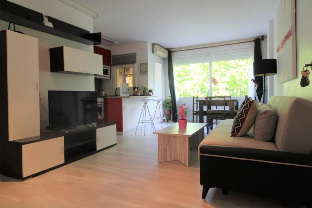 Apartamento A 5 Min Del Mar Caminando, Varias Piscinas, Wifi Karim Ampuriabrava