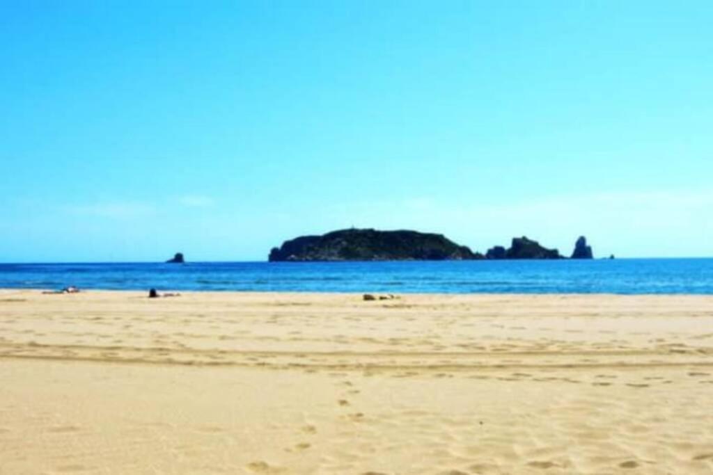 En A 100 Metros De La Playa Apartamento *