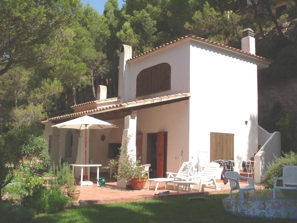 Beautiful Detached Close To Sandy Beach, Shops And Restaurants Villa *