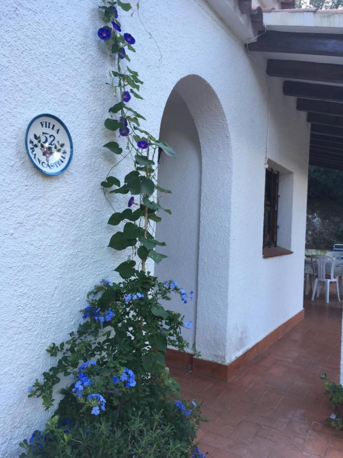Villa Beautiful Detached Close To Sandy Beach, Shops And Restaurants *
