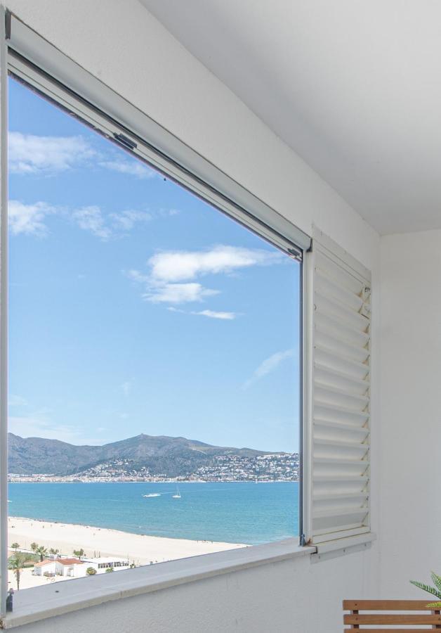 Apartamento Empurialola -precioso Apartamento Vistas Mar Y Piscina En Empuriabrava- 133 Ampuriabrava