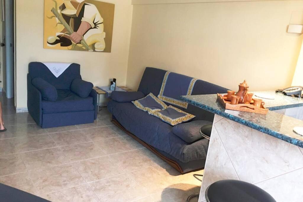 Apartment Dans Un Endroit Calme Et Discret D Empuria *