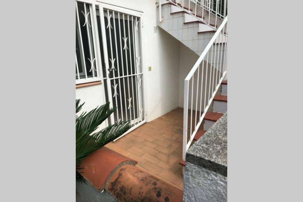 Dans Un Endroit Calme Et Discret D Empuria * Empuriabrava