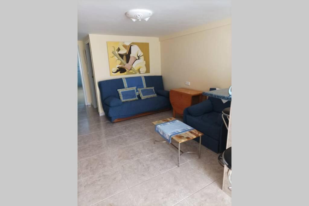 Apartment Dans Un Endroit Calme Et Discret D Empuria