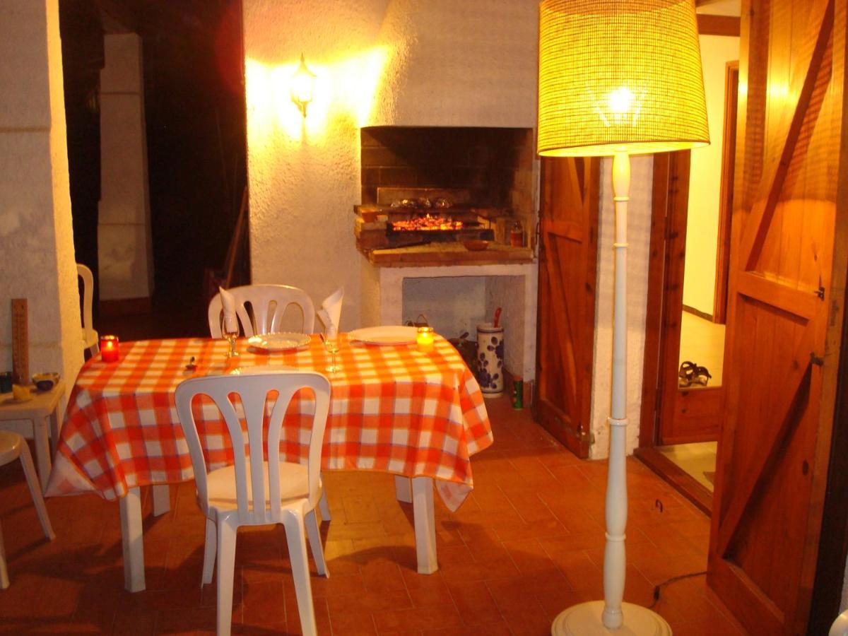 Beautiful Detached Close To Sandy Beach, Shops And Restaurants Villa