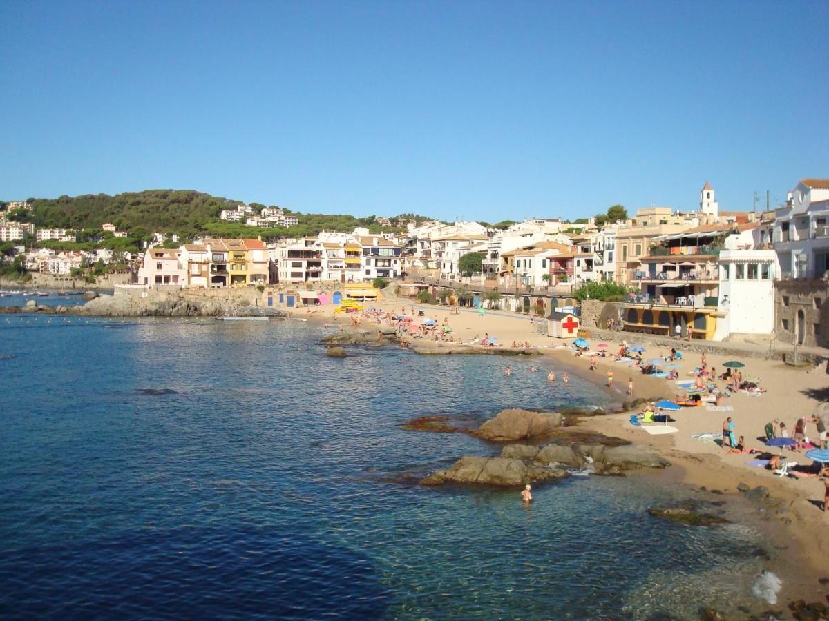 Beautiful Detached Close To Sandy Beach, Shops And Restaurants Villa *