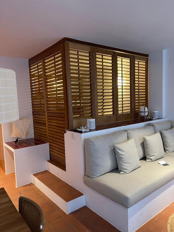 Beachfront In Center Cadaques