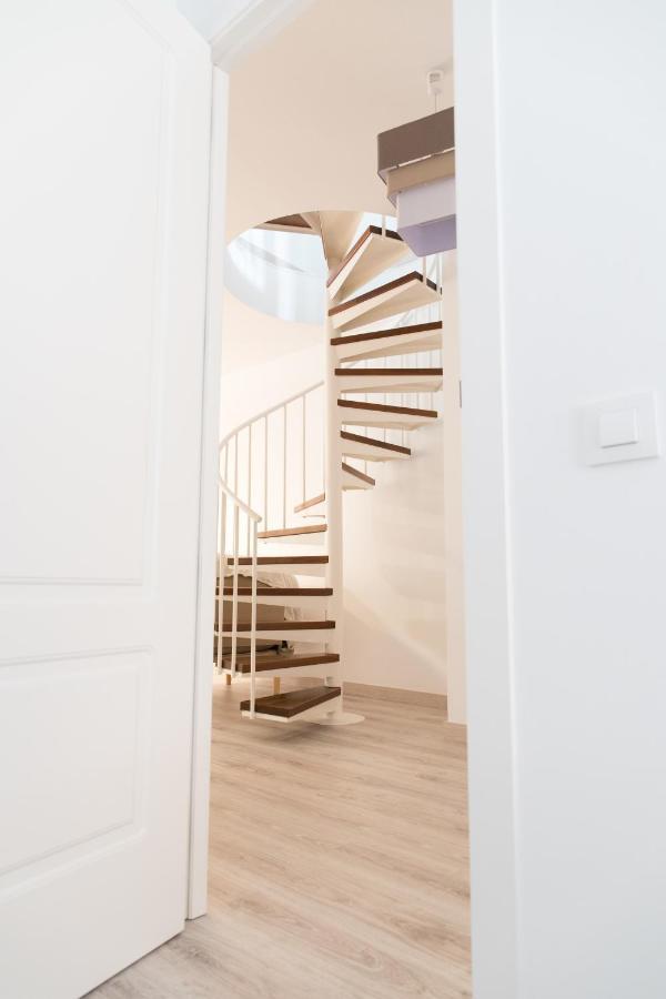 Apartment Spiral Stairs Duplex