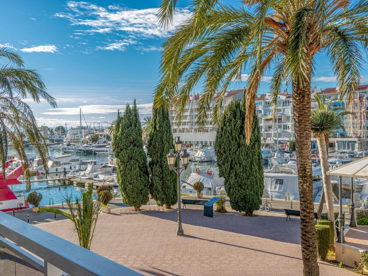 Apartment Club Nautic-17 By Interhome Empuriabrava
