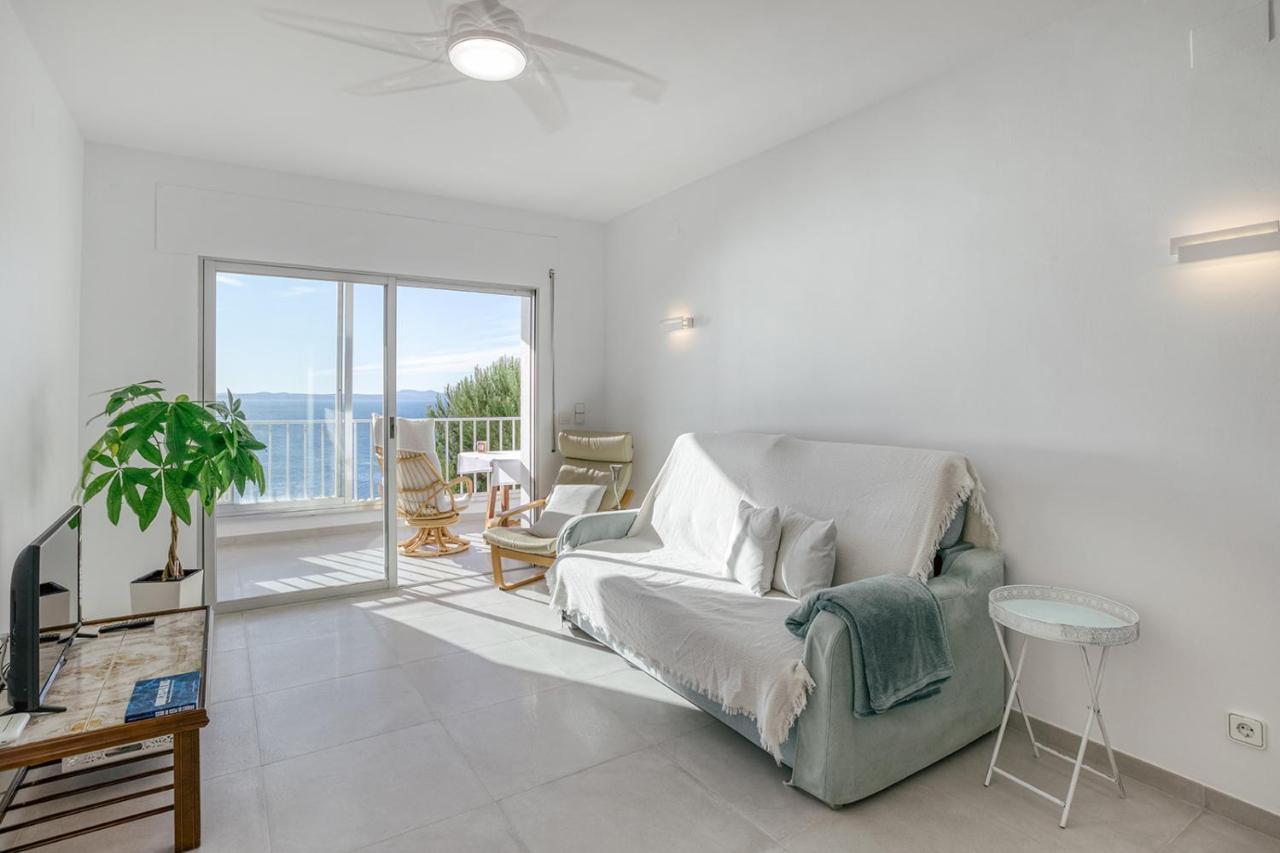 Vista Mar Roses