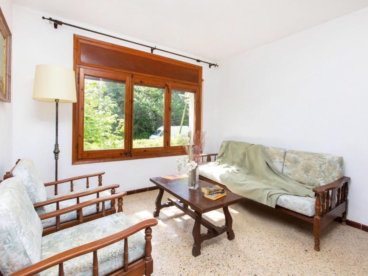 S'esquirols I By Interhome *