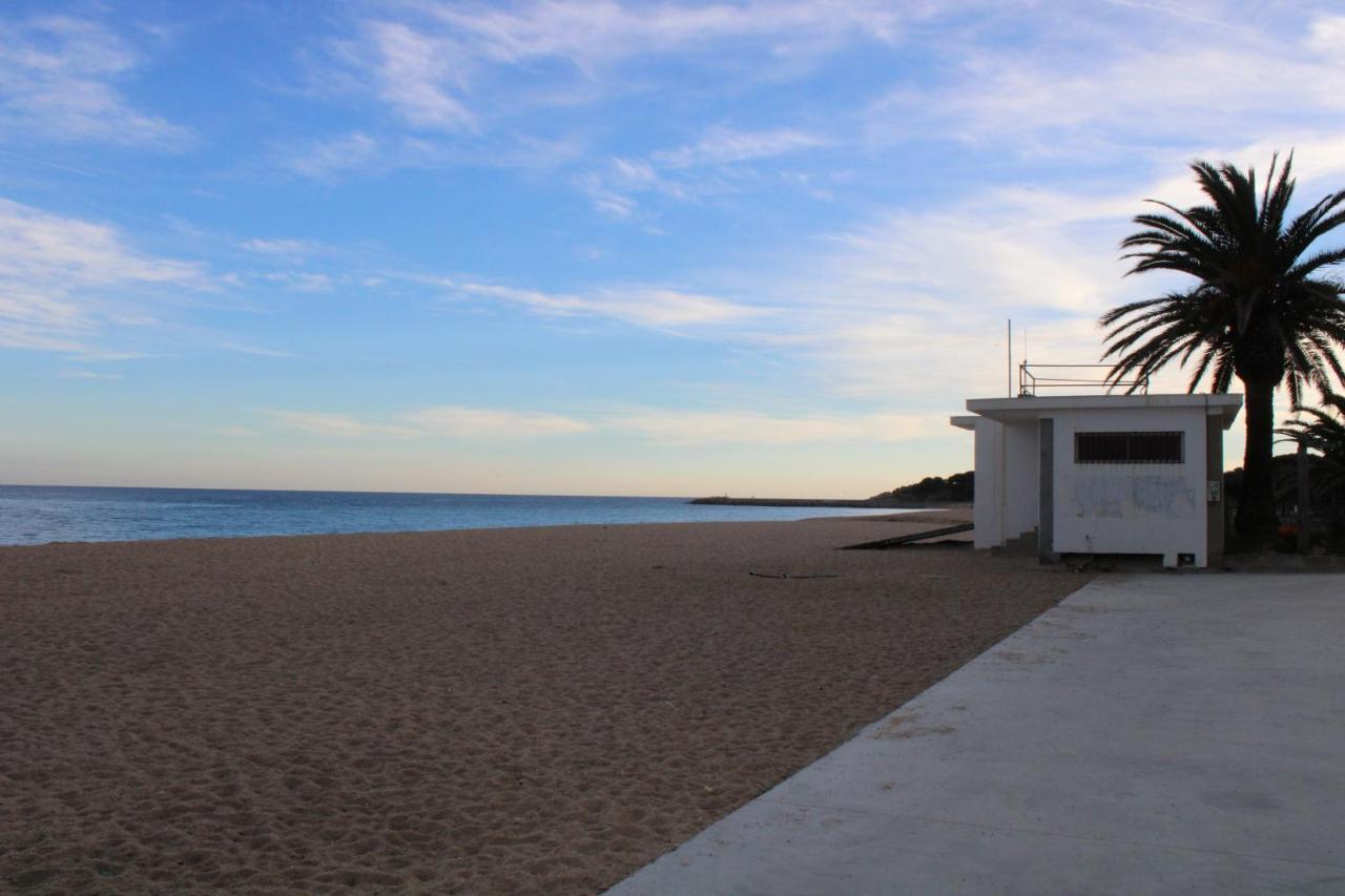 Estudio Primera Línea De Mar Con Piscina Y Párking * Platja d'Aro (Playa de Aro)