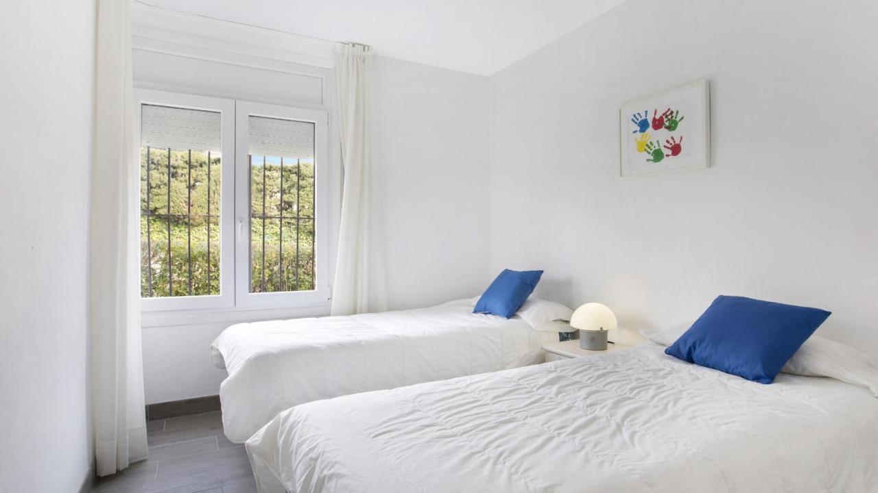 I-51 - * Calella De Palafrugell