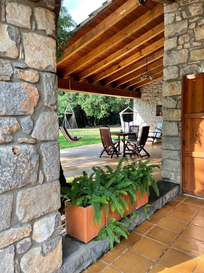 El Vilarot. La Casa De Piedra En La Naturaleza. Chalet