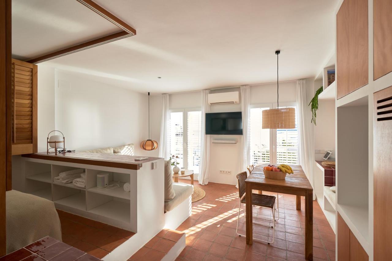 Beachfront In Center Cadaques