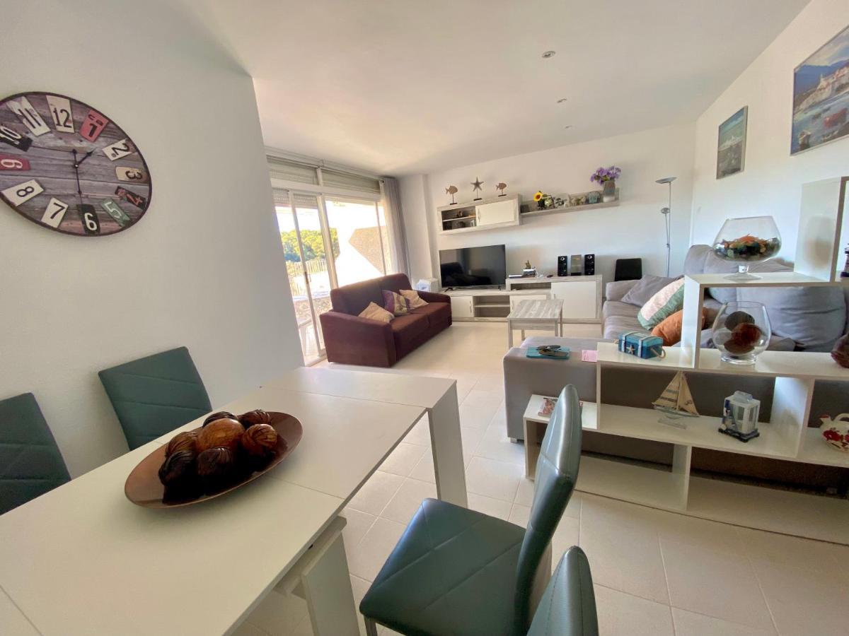 Acogedor Con Piscina En Apartamento Tamariu