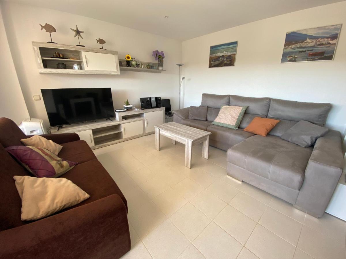 Acogedor Con Piscina En Apartamento *