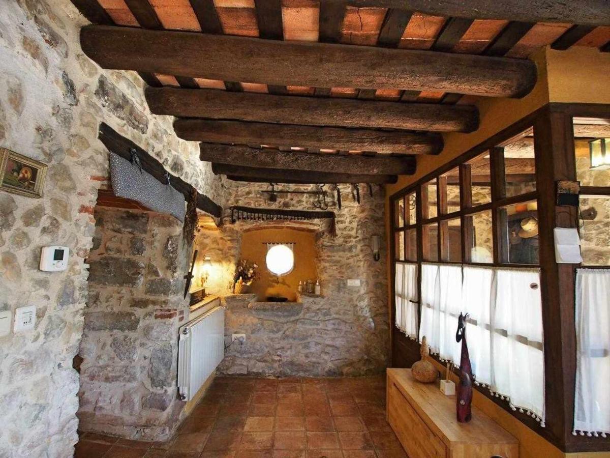 Сasa de vacaciones Masia With Pool And Beautiful Views Near *