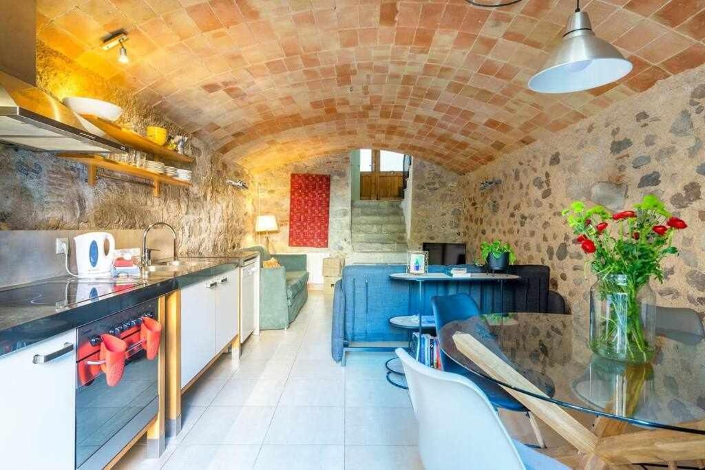 Banos Arabes Con Jardin * Girona