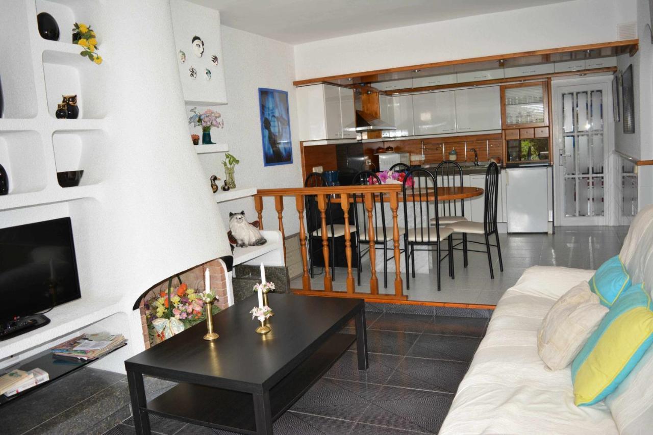 Сasa de vacaciones Casas Blanca 14 Junto A Piscina En Playa Privada Santa María De Llorell