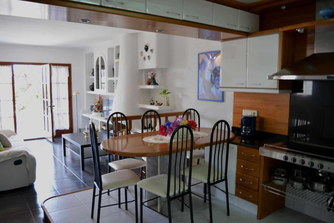 Casas Blanca 14 Junto A Piscina En Playa Privada Santa María De Llorell Tossa de Mar
