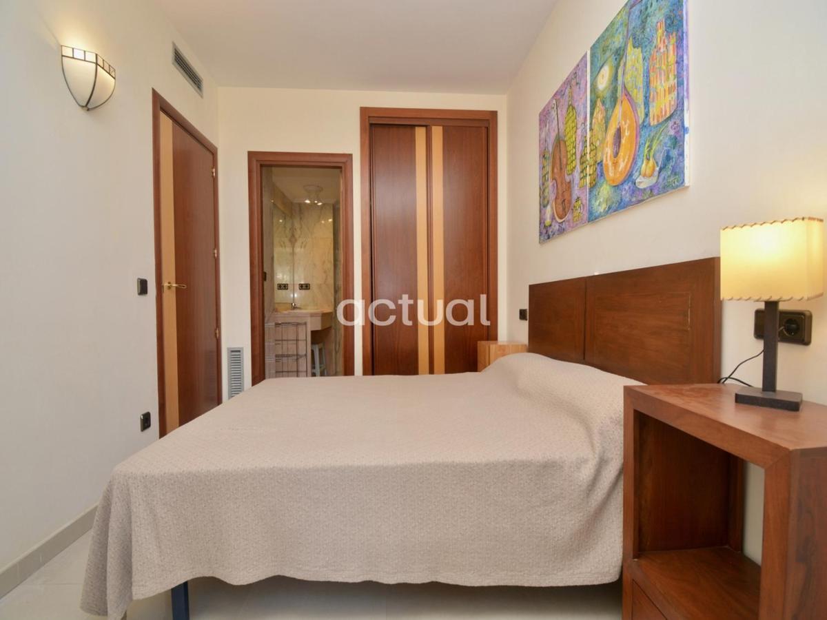 Xaloc Esc.b Bajos A Apartamento