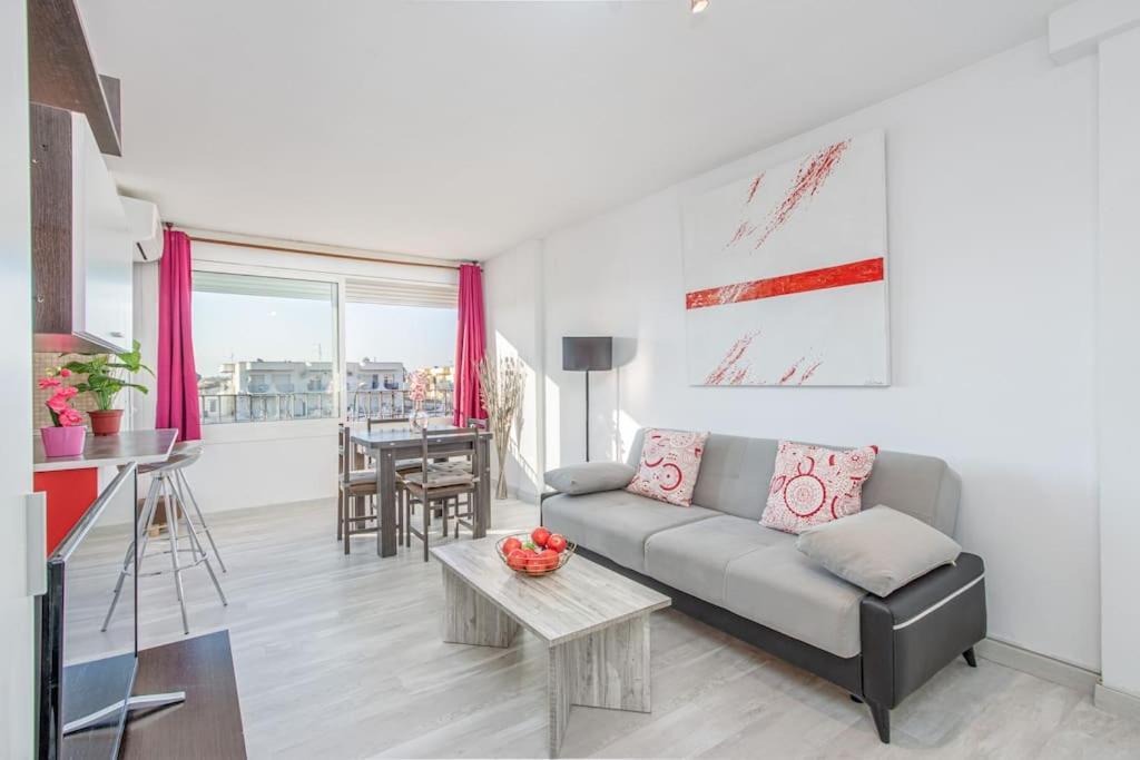 A 5 Min Del Mar Caminando, Varias Piscinas, Wifi Karim Apartamento
