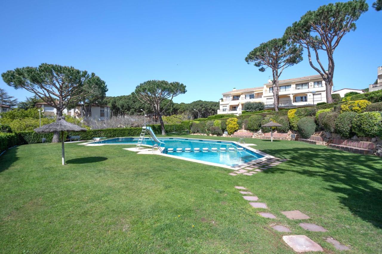Bonita Con Jardín Privado Y Piscina Comunitaria