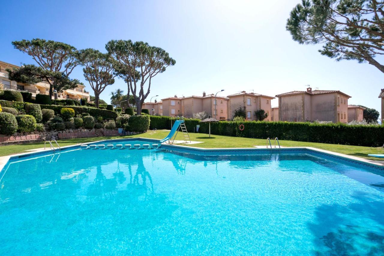 Bonita Con Jardín Privado Y Piscina Comunitaria Сasa de vacaciones *