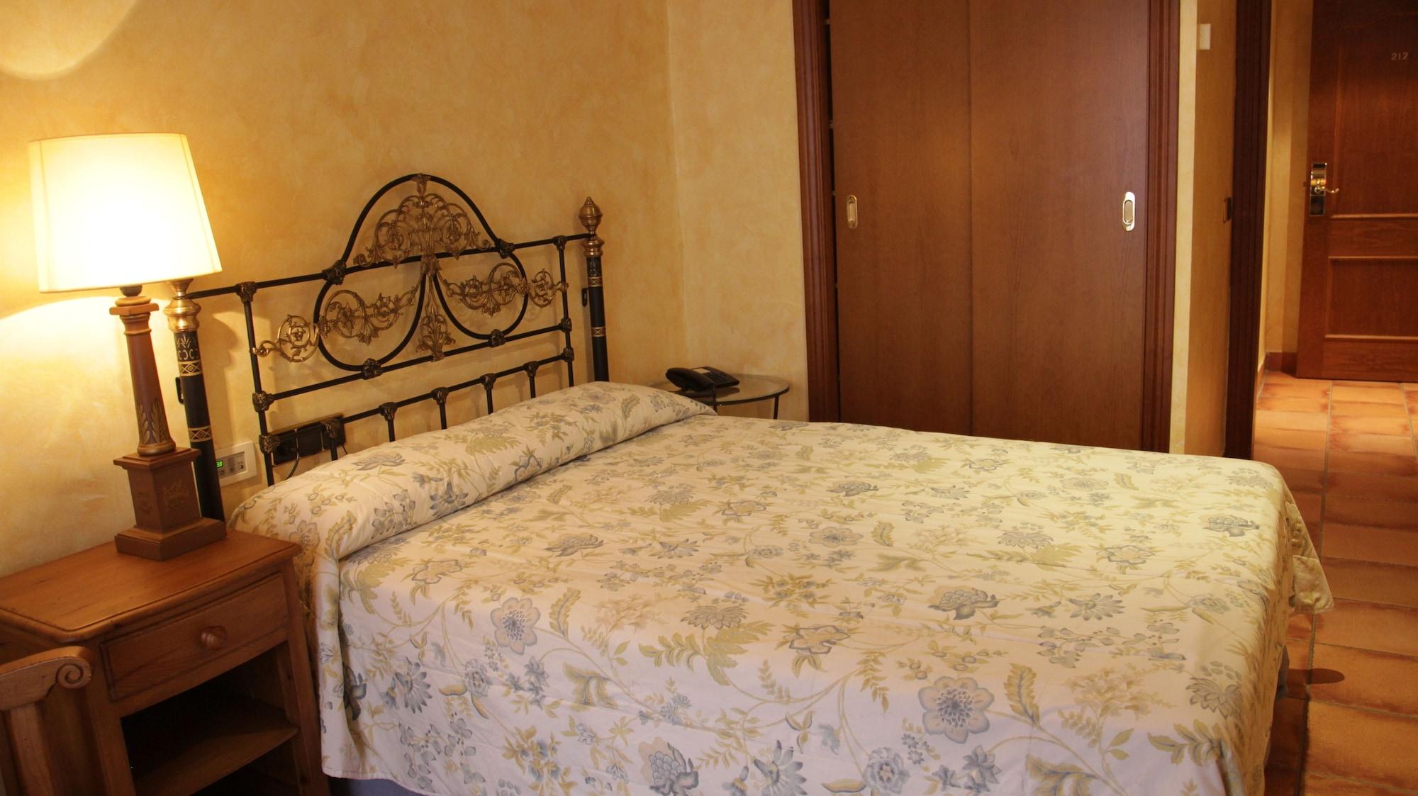 Hotel De Tossa 4*