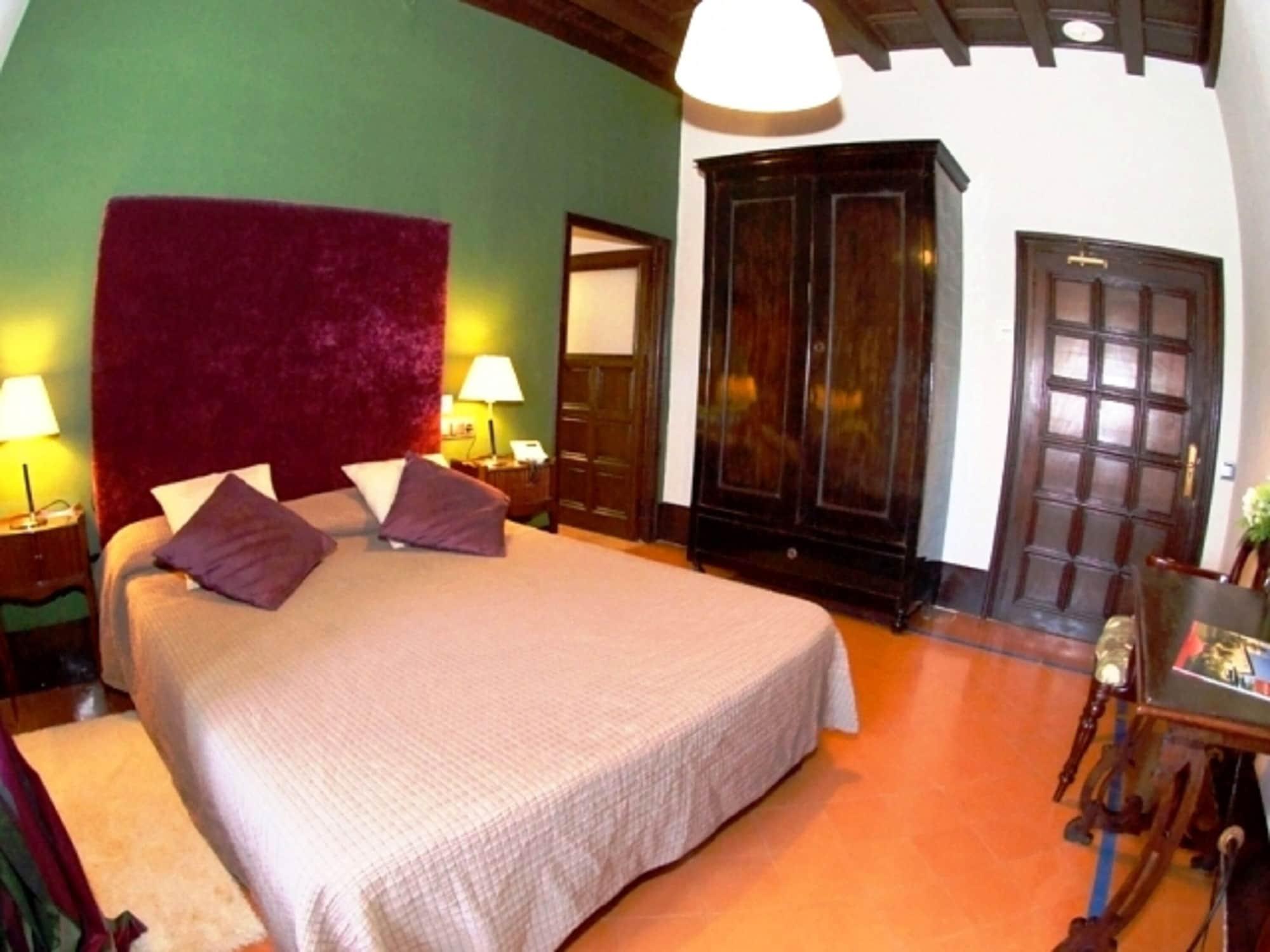 Hotel Rvhotels Palau Lo Mirador Torroella De Montgri