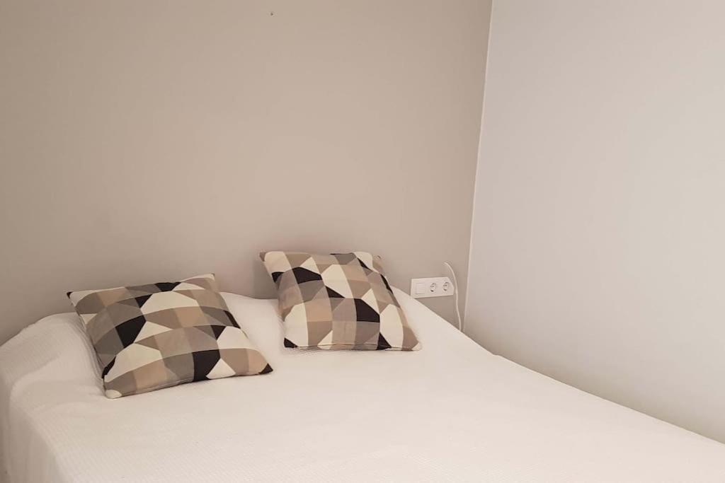 Casa Cómoda Y Equipada 6 En Centro Pueblo * Torroella de Montgrí