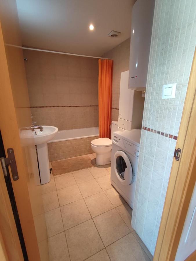 Proche Commerces Avec Grande Terrasse Et Piscine * Rosas