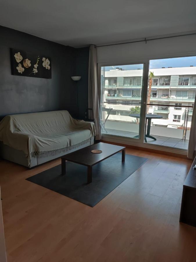 Proche Commerces Avec Grande Terrasse Et Piscine Apartamento