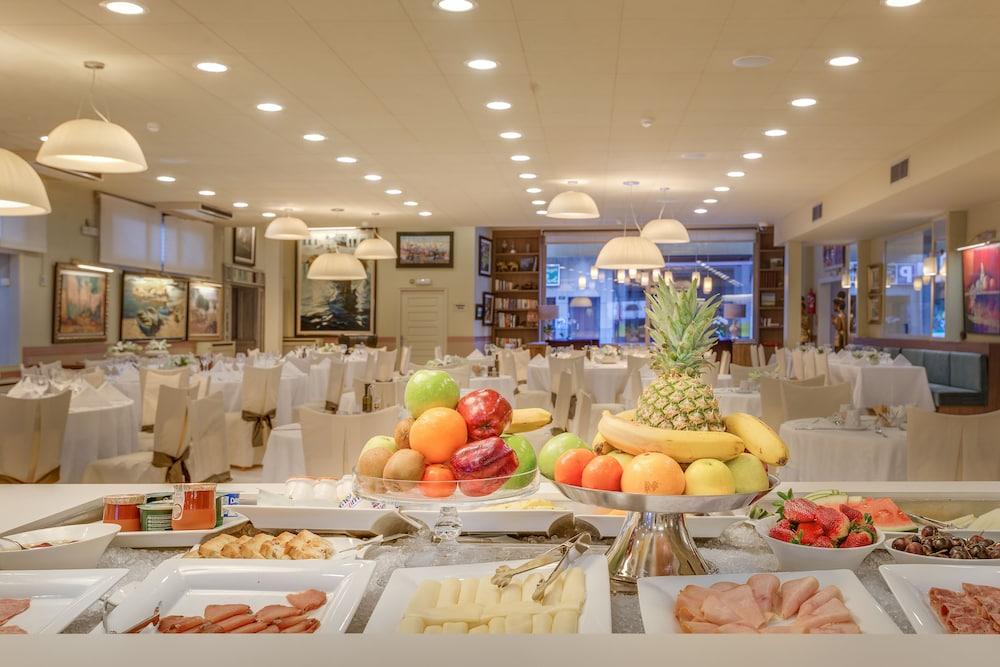 Pirineos By Pierre & Hotel