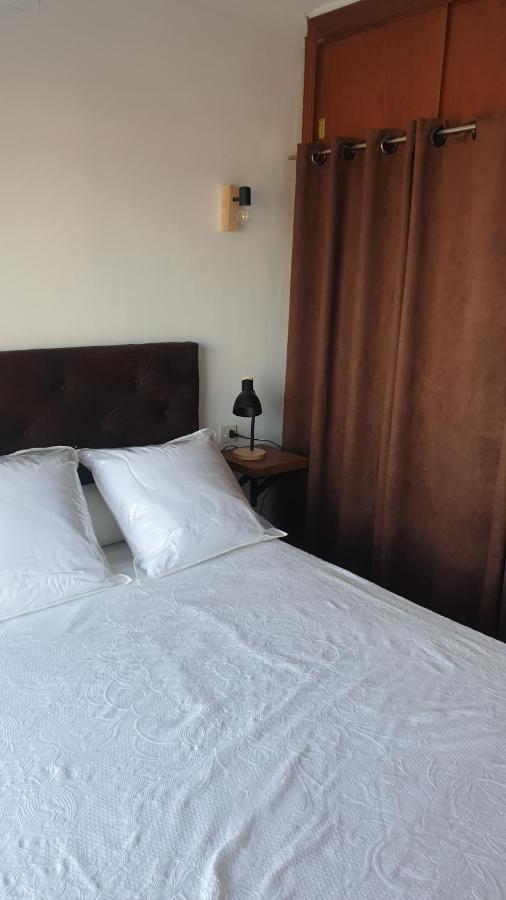 Les Vagues Au Balcon * Empuriabrava