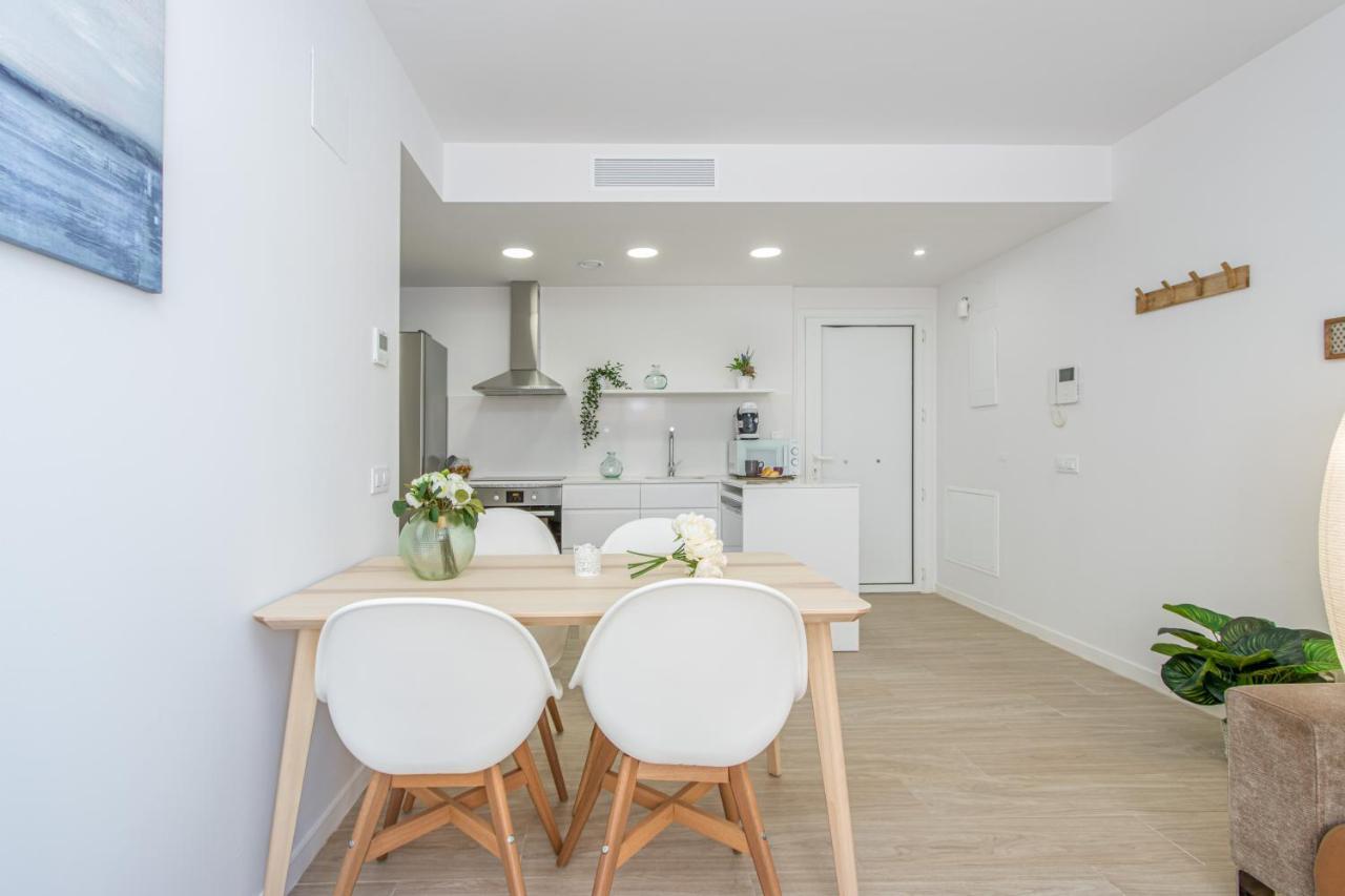 M A R I V E N T 01 Apartment *
