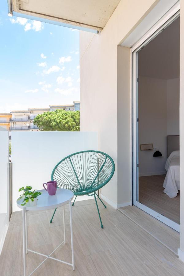M A R I V E N T 01 Apartment