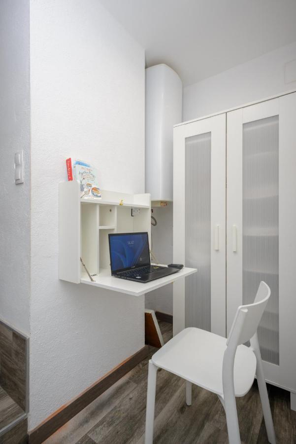 Apartment Port 27