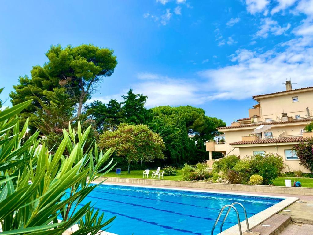 Stil Calm Ideal Holidays L' Escala